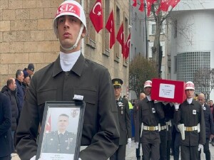 Katar'da şehit olan binbaşı Taştekin, Isparta'da son yolculuğuna uğurlandı