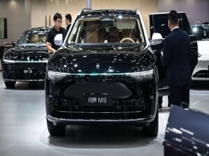 Çin'de otomobil satışları düşerken ihracat artıyor