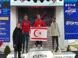 Hakan Tazegül, Ankara’da düzenlenen Büyük Atatürk Koşusu’nda gururlandırdı