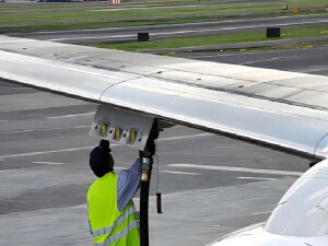 İtalya'nın bazı havalimanlarında jet yakıtı tedarikinde gecikmeler yaşanıyor