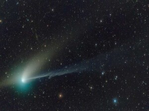 NASA teleskobu gizemli küçük kırmızı noktaların sırrına yaklaştı