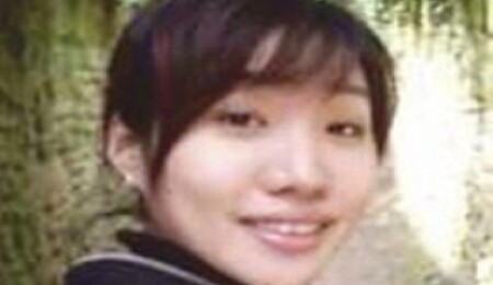 100 Öpücük 1 Milyon Tık Getirdi