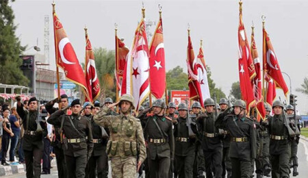 15 Kasım Cumhuriyet Bayramı resmi geçit töreni yapıldı
