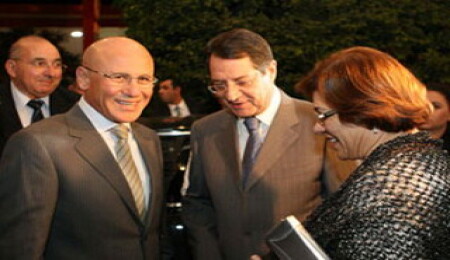 Talat Anastasiades ile görüştü