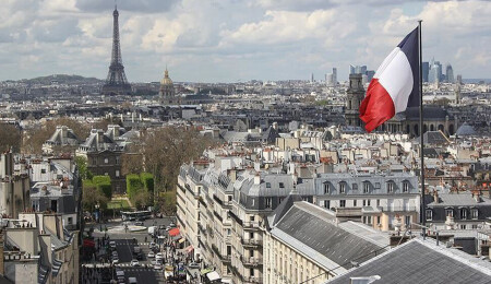 Fransa'da İsrail'i eleştirmeyi "Yahudi karşıtlığı" gibi gösteren tartışmalı tasarısı geri çekildi