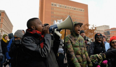 Latin Amerika ve siyah ABD'lilerin virüsü kapma ihtimali, beyazlara göre 'üç kat fazla'
