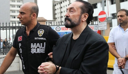Adnan Oktar'ın ağabeyi: "Kardeşime göre yakında harp olabilir"