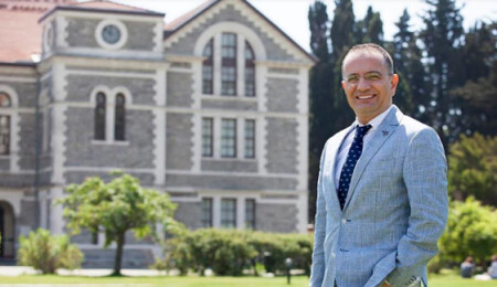 Prof. Dr. Kumbaroğlu: "EastMed bir tiyatro oyunundan ibaret"