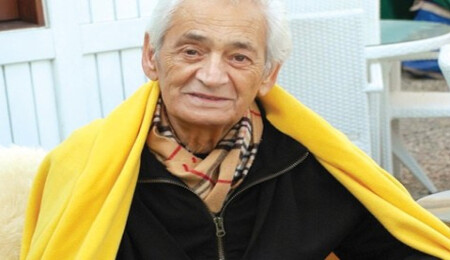 Ünlü sanatçı Adnan Şenses hayatını kaybetti...