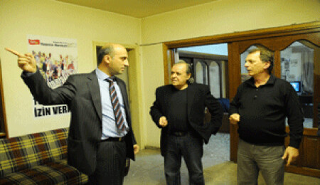 Afrika gazetesine saldırıyla ilgili Mağusalı Emirali Baka tutuklandı