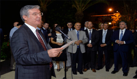 Akça: "Önümüzdeki dönemde  adil ve kalıcı bir çözüme ulaşmanızı temenni ediyorum"