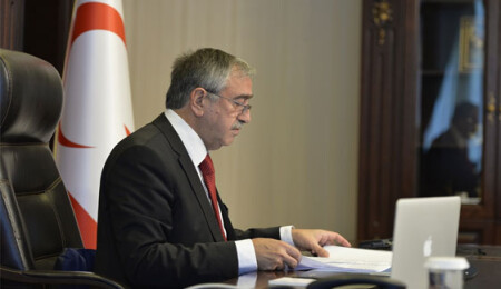 Anastasiadis ve Akıncı telefonda görüştü