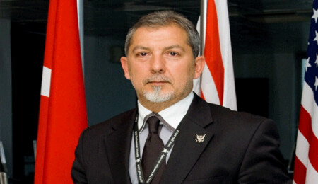 Serhat Akpınar kaza geçirdi