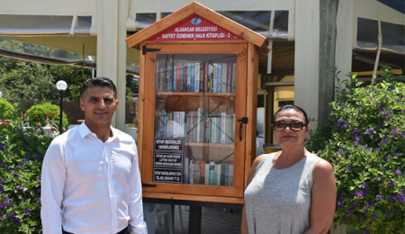 Alsancak Belediyesi, 4 farklı noktaya &#039;halk kitaplığı&#039; yerleştirdi