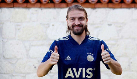 Fenerbahçe'nin yeni transferi Caner Erkin: Fenerbahçe dışında kimseyle konuşmadım