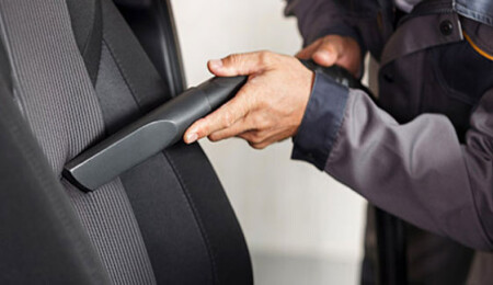 Araç Koltuğu Nasıl Temizlenmeli?