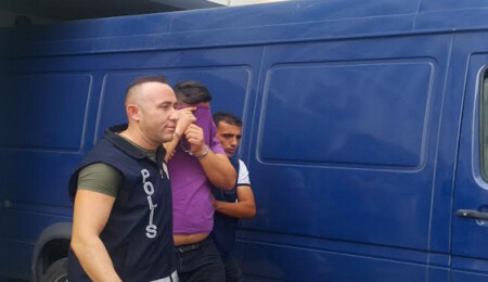 Araç içinde tecavüz etmekle suçlanıyor