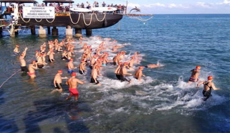 Aspava Uluslararası Açık Su Yüzme yarışı yapıldı