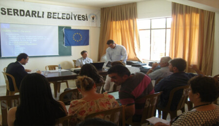AB yetkilileri Serdarlı'da bilgilendirme toplantısı düzenledi
