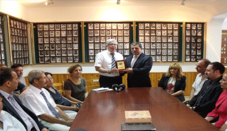 Ersan: "Silahlanmaya ve savaşa karşıyız"