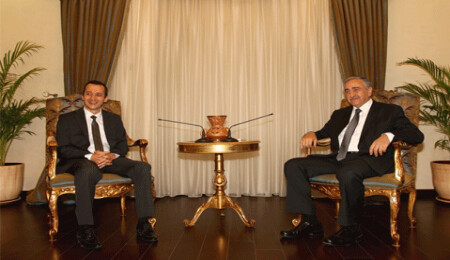 Akıncı, THY KKTC Genel Müdürü Ömer Uzun'u kabul etti