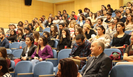 ODTÜ Kuzey Kıbrıs Kampusu'nda Aşk ve Beyin tartışıldı