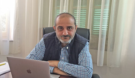 Atik: "İslâm'daki olası değişiklik sürecini medya barışçıl dille yönetebilir"