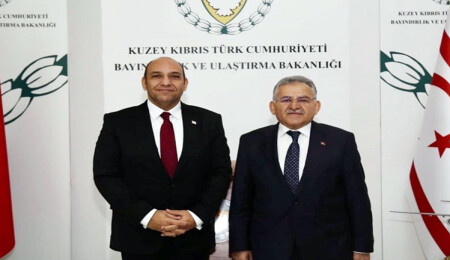 Kayseri Belediye Başkanı açıkladı: “Kıbrıs’ta toplu taşıma adına çalışma hayata geçiriyoruz”