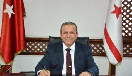 "Sağlık çalışanlarımızla birlikte hizmetlerimizde evrensel ölçüleri en kısa zamanda yakalayacağız"