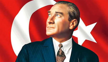 "Atatürk: Türklerin Babası" belgeseli 47 yıl sonra ilk kez yayında