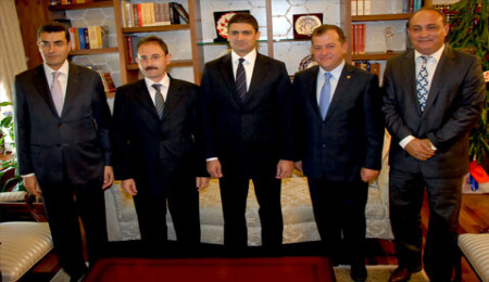 Bakan Atun Çorum'da Vali Başköy ve Belediye Başkanı Külcü ile görüştü