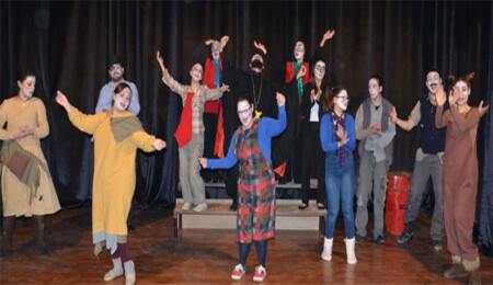 "Ayak Bacak Fabrikası" Mağusa'da sahneleniyor