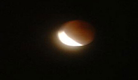 ''Yarı gölge ay tutulması'' yarın