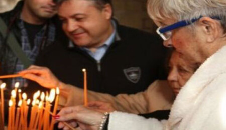 St. Barnabas Manastırı'nda ayin