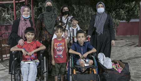 Dünya annelerinin kurduğu dernek iç savaş mağduru çocuklara şefkat eli uzatıyor