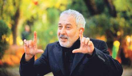 Oyuncu Ali Sürmeli'nin tedavisine yoğun bakım servisinde devam ediliyor