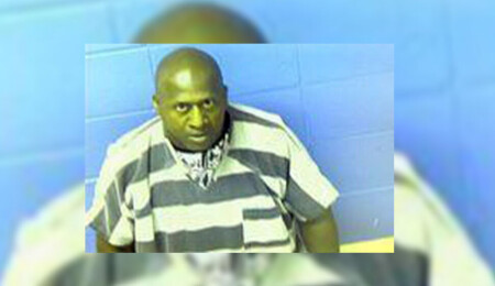 Uyuşturucu kullanan papaz, bebekle şeytan çıkarma ayini yaptı