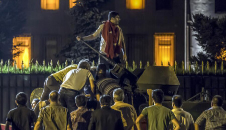 15 Temmuz darbe girişimiyle bağlantılı 63 askeri personele yönelik yakalama kararı çıkarıldı