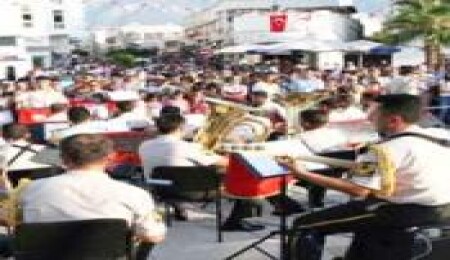 KTBK ile GKK, Van'daki deprem nedeniyle bando konserini iptal etti