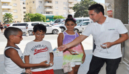 Bayram şekerleri Kuzey Kıbrıs Turkcell’den