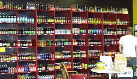 Benzin istasyonlarında alkollü içki satışı yasaklandı