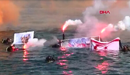 Beşiktaş İskelesi'nde KKTC bayrağı açtılar