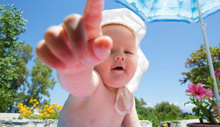 Yazın bebeklerin cilt bakımında nelere dikkat edilmeli...