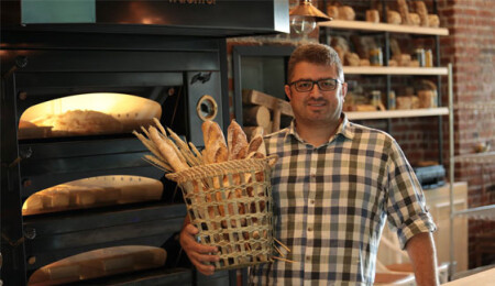 Bursa'da asırlık mayalarla Kıbrıs ekmeği yapılıyor