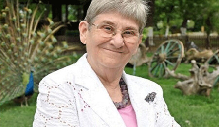 Canan Karatay: Doğal beslendiğim için genç ve sağlıklı görünüyorum