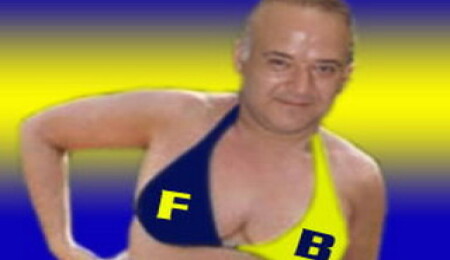Ahmet Çakar bikini giyerse