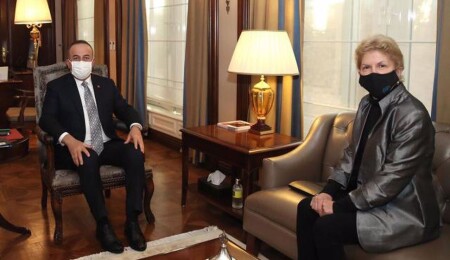 Mevlüt Çavuşoğlu - Jane Holl Lute görüşmesi Rum basınında: “Ankara sadece iki devleti görüşüyor”