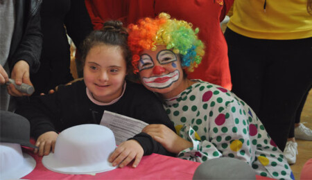 Cengiz Topel Endüstri Meslek Lisesi öğretmen ve öğrencilerinden Gökkuşağının Renkleri