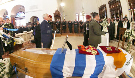 Glafkos Klerides son yolculuğuna uğurlandı...