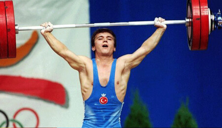 Halterde unutulmaz ismi: Naim Süleymanoğlu